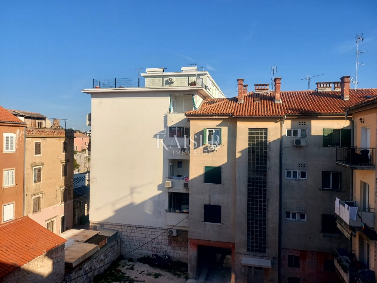 Zadar, Poluotok – moderno trisobno stanovanje v središču mesta