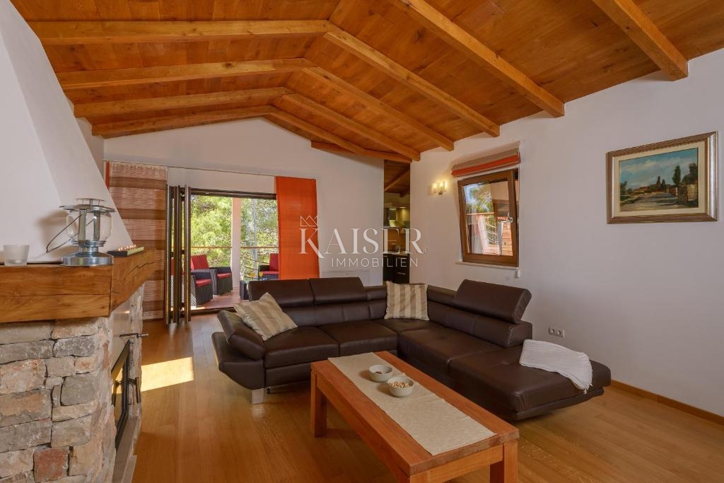 Split, Drvenik - Luksuzna kamnita vila, 8700 m2, prva vrsta do morja