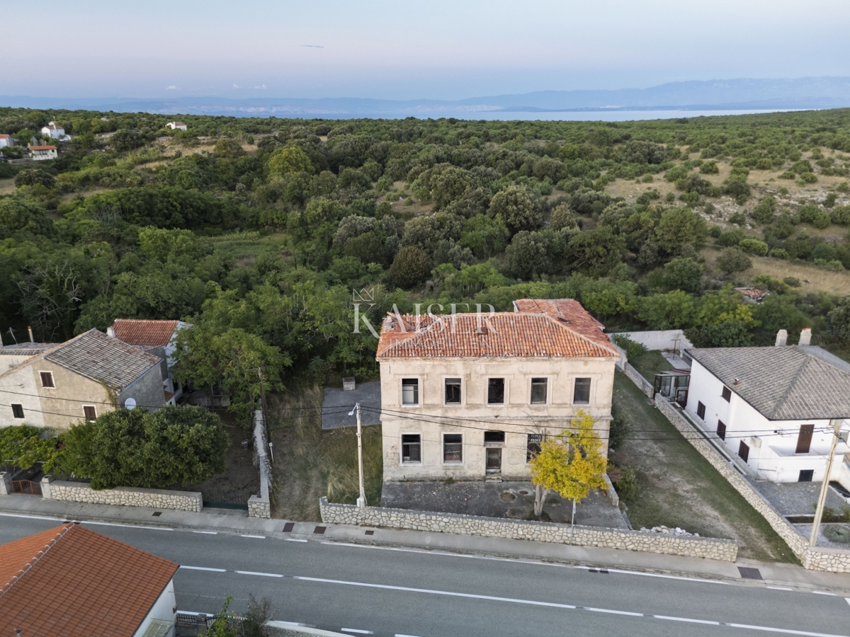 Cres, Belej – gradbeno zemljišče