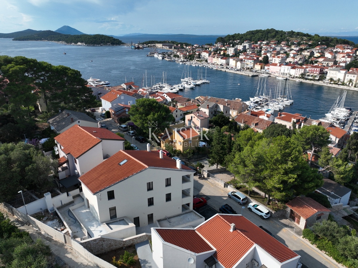 Mali Lošinj - čudovito stanovanje z garažo v središču mesta
