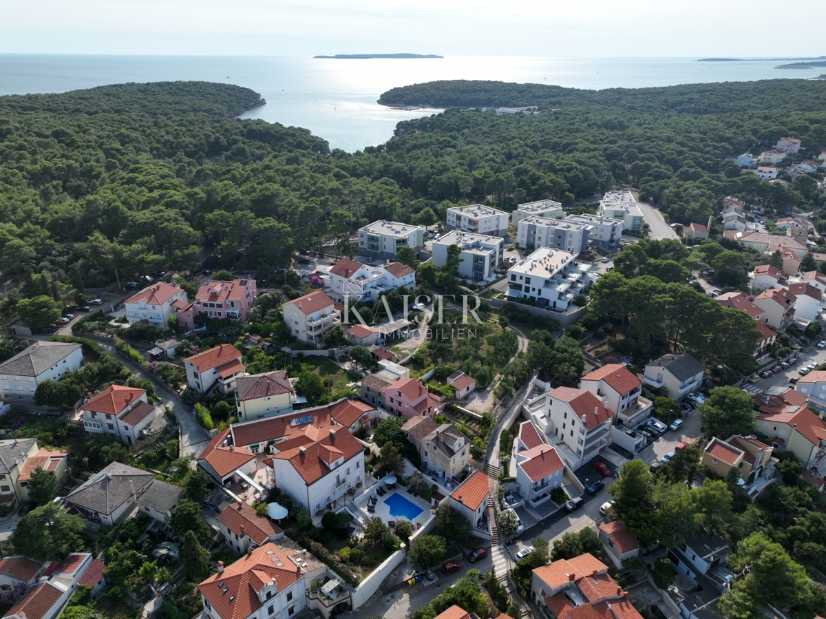 Mali Lošinj - čudovito stanovanje z garažo v središču mesta