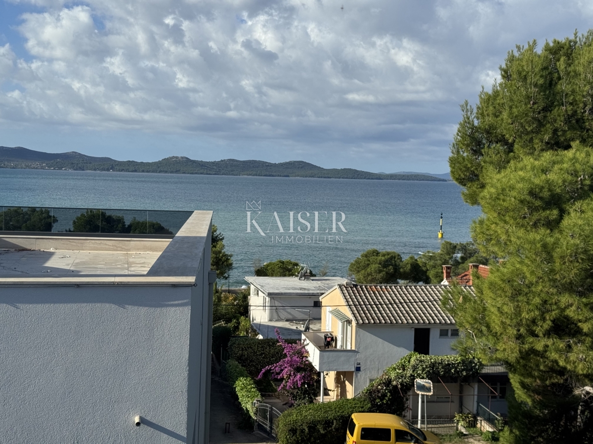 Zadar, Diklo - Luksuzno opremljen penthouse (103m2) 70 m od plaže
