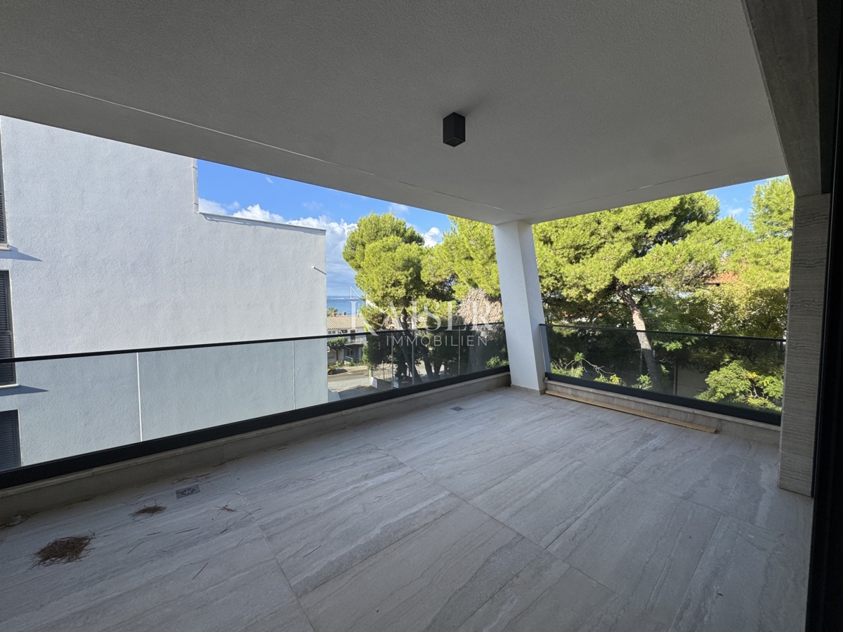 Zadar, Diklo - Luksuzno opremljen penthouse (103m2) 70 m od plaže