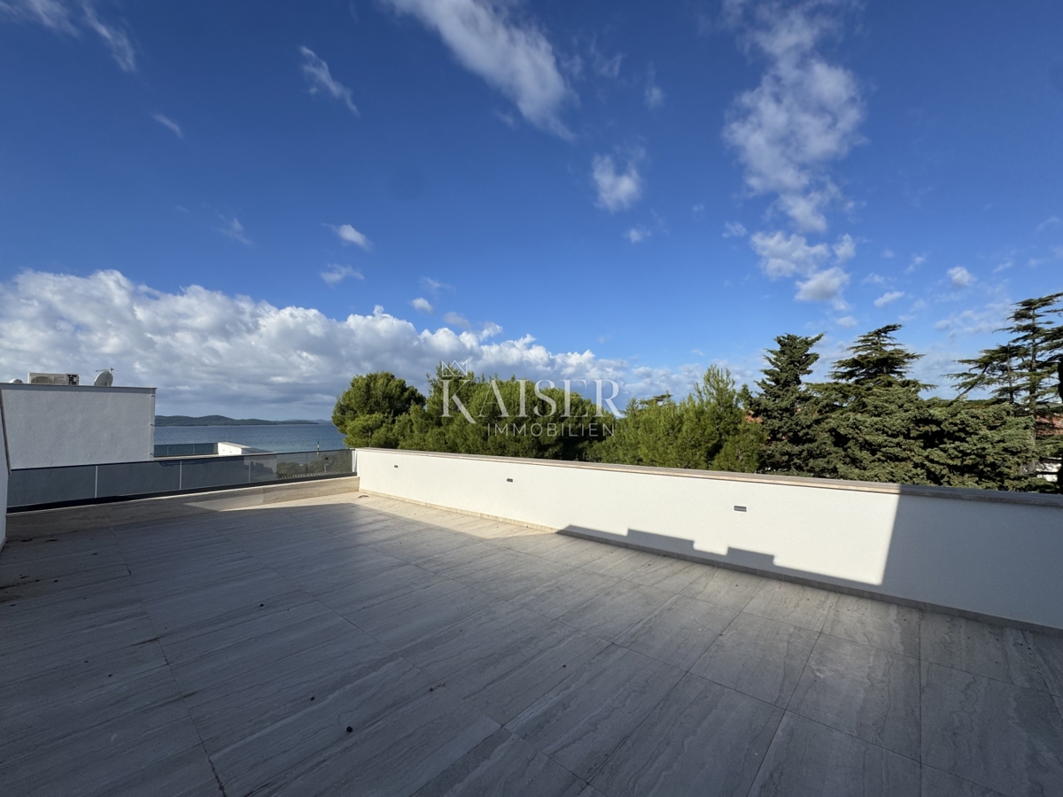 Zadar, Diklo - Luksuzno opremljen penthouse (103m2) 70 m od plaže