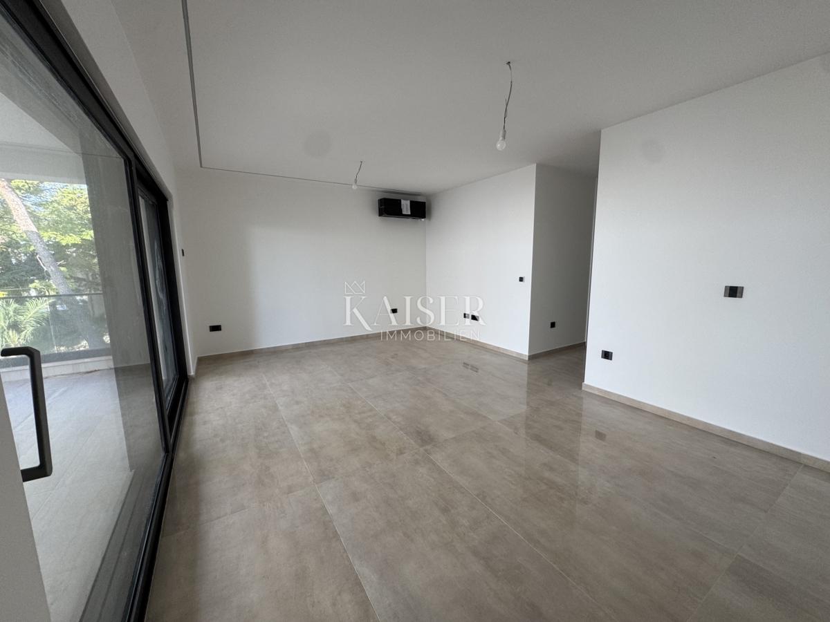 Zadar, Diklo - Luksuzno opremljen penthouse (103m2) 70 m od plaže