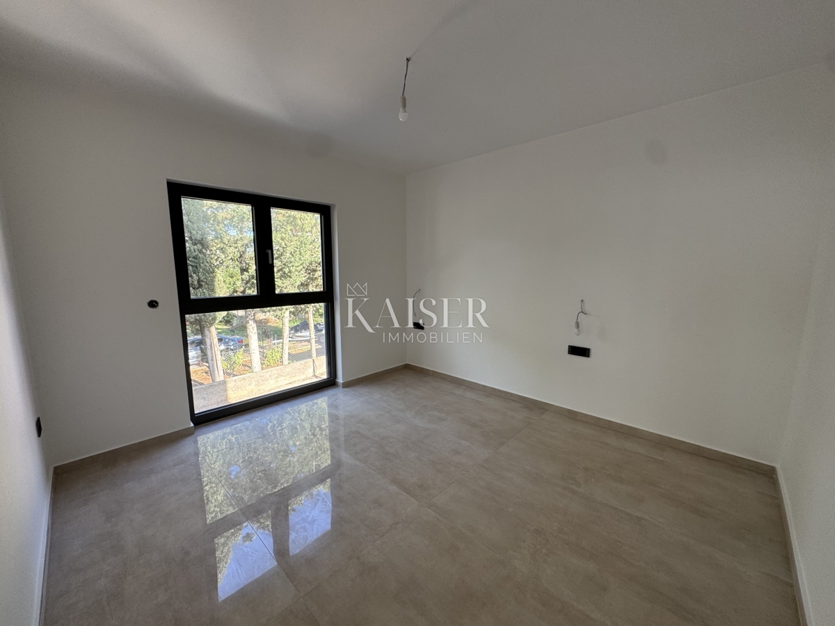 Zadar, Diklo - Luksuzno opremljen penthouse (103m2) 70 m od plaže