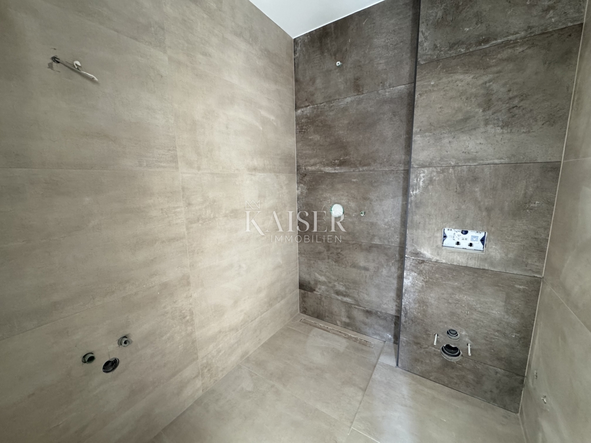 Zadar, Diklo - Luksuzno opremljen penthouse (103m2) 70 m od plaže