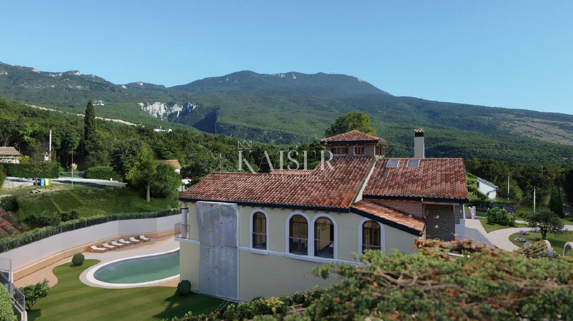 Istra - Lovran, hotel z 12 sobami, wellness, spa v nedokončani fazi