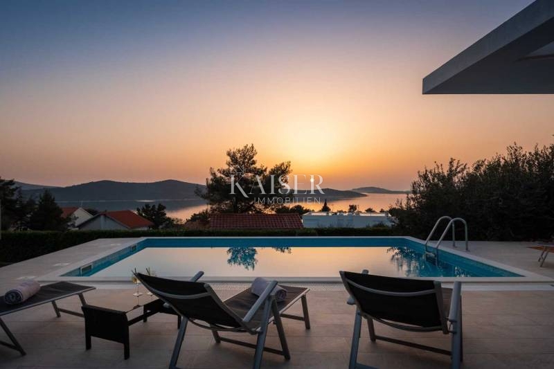 Vila Žaborić, Šibenik - Okolica, 175m2