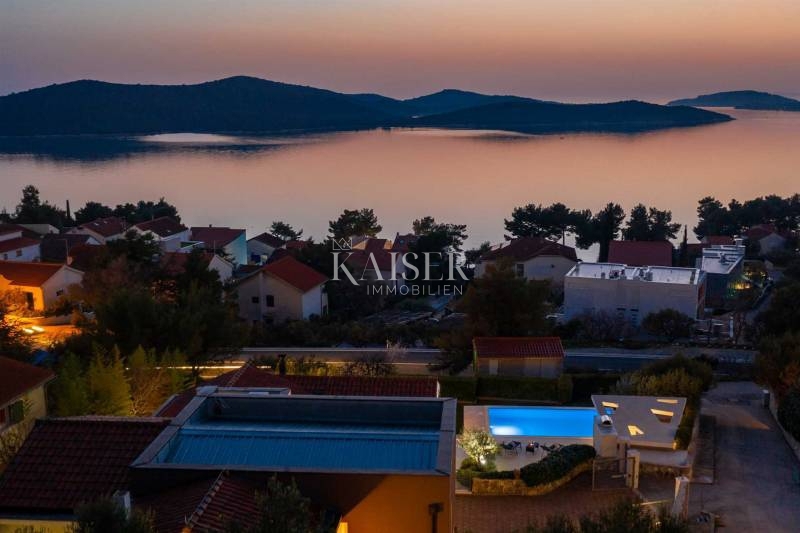 Vila Žaborić, Šibenik - Okolica, 175m2