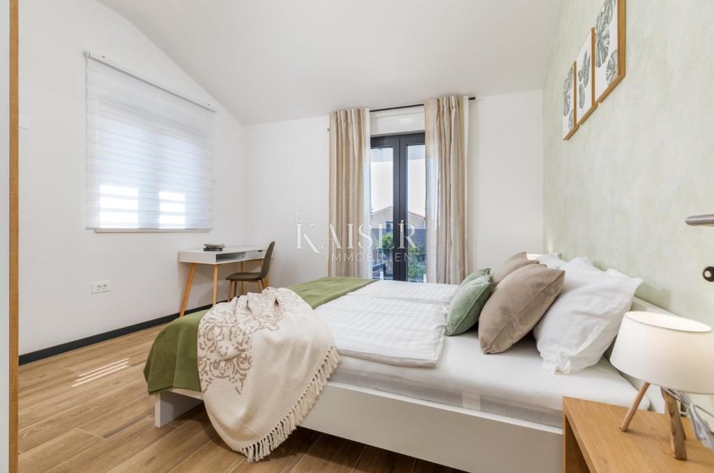 Istra, Poreč, vila z bazenom in pogledom na morje