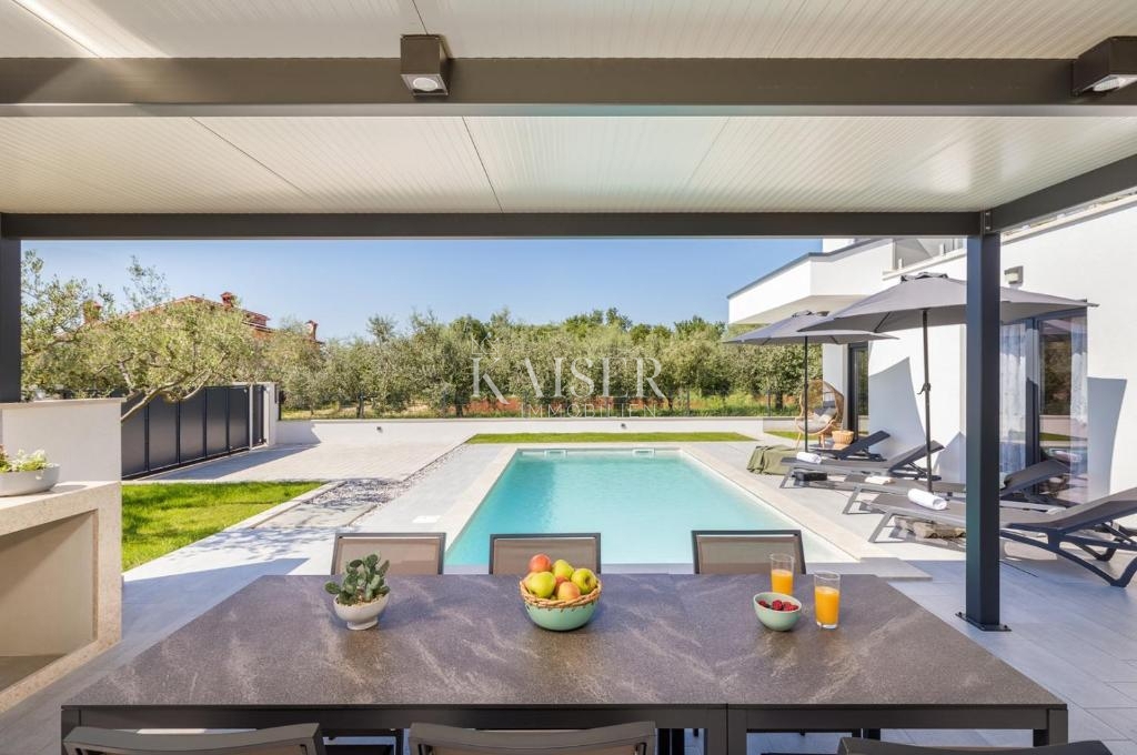 Istra, Poreč, vila z bazenom in pogledom na morje