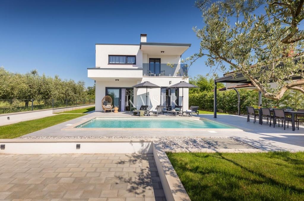 Istra, Poreč, vila z bazenom in pogledom na morje