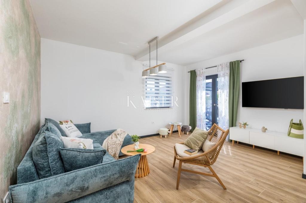 Istra, Poreč, vila z bazenom in pogledom na morje