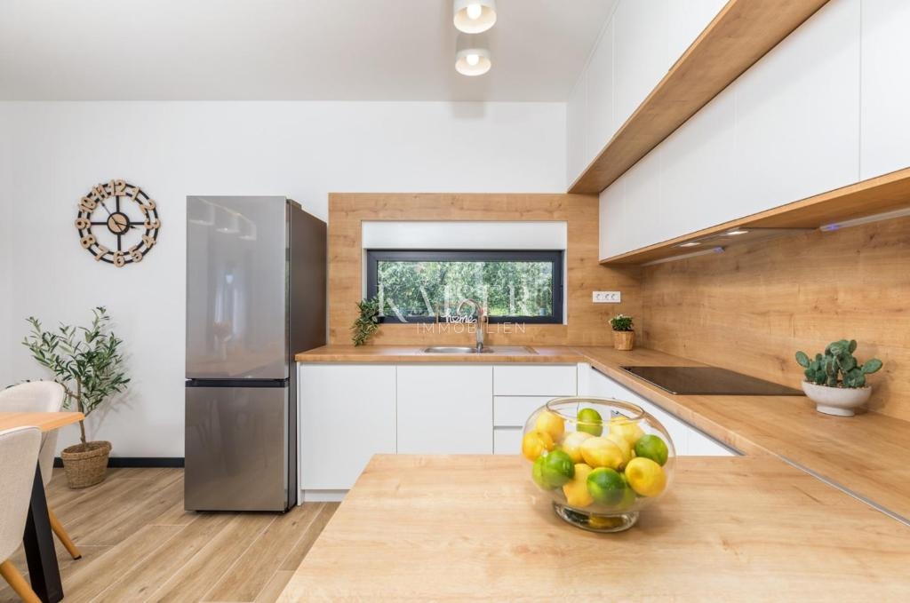 Istra, Poreč, vila z bazenom in pogledom na morje