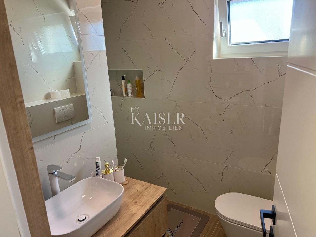 Srima, Vodice - Moderna trietažna hiša (S1) s pogledom na morje