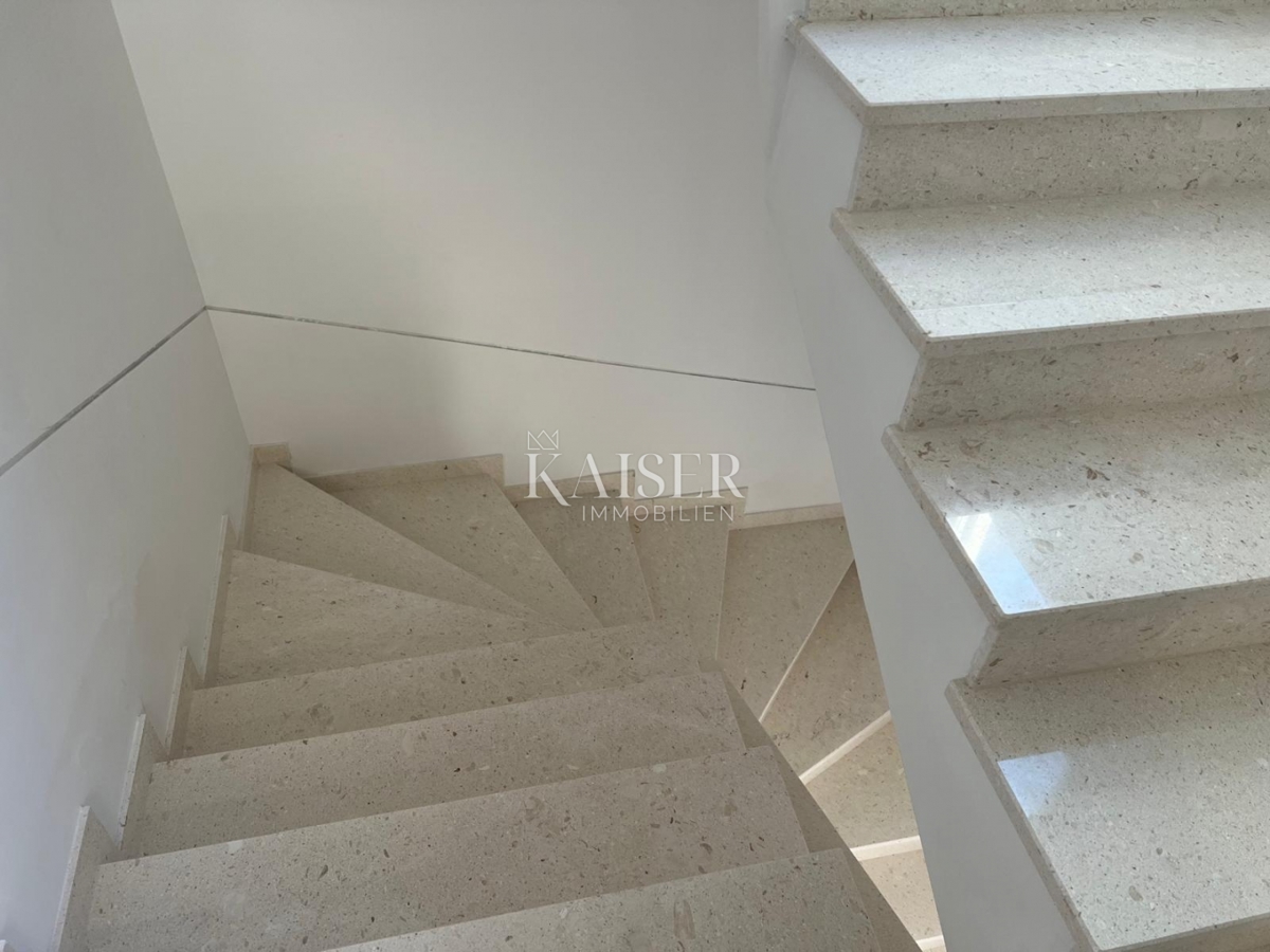 Srima, Vodice - Moderna trietažna hiša (S1) s pogledom na morje