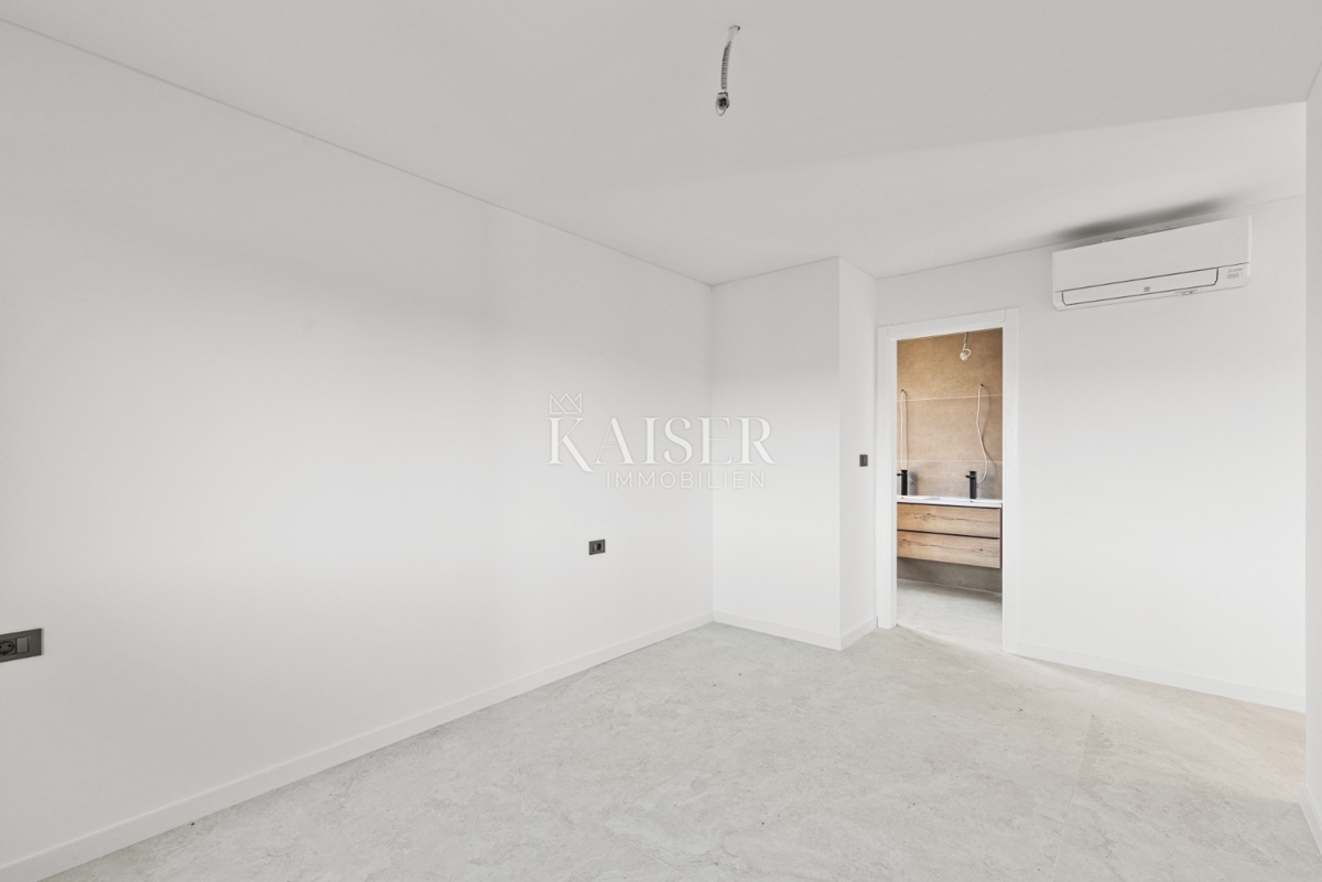 Istra - Poreč, nov luksuzni penthouse s strešno teraso