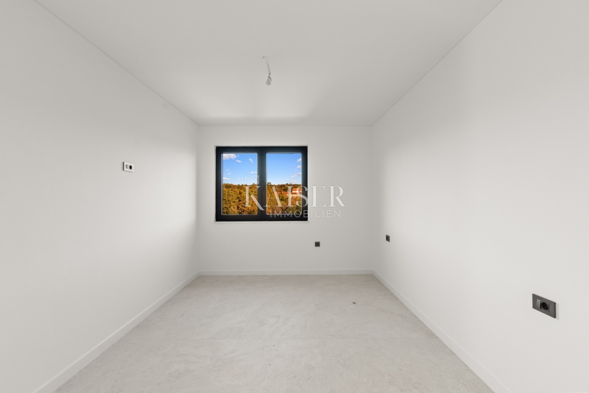 Istra - Poreč, nov luksuzni penthouse s strešno teraso