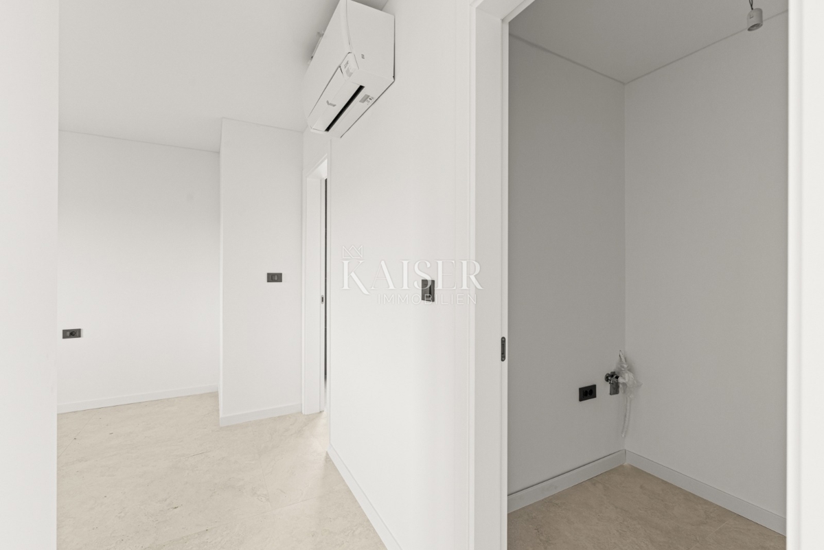 Istra - Poreč, nov luksuzni penthouse s strešno teraso