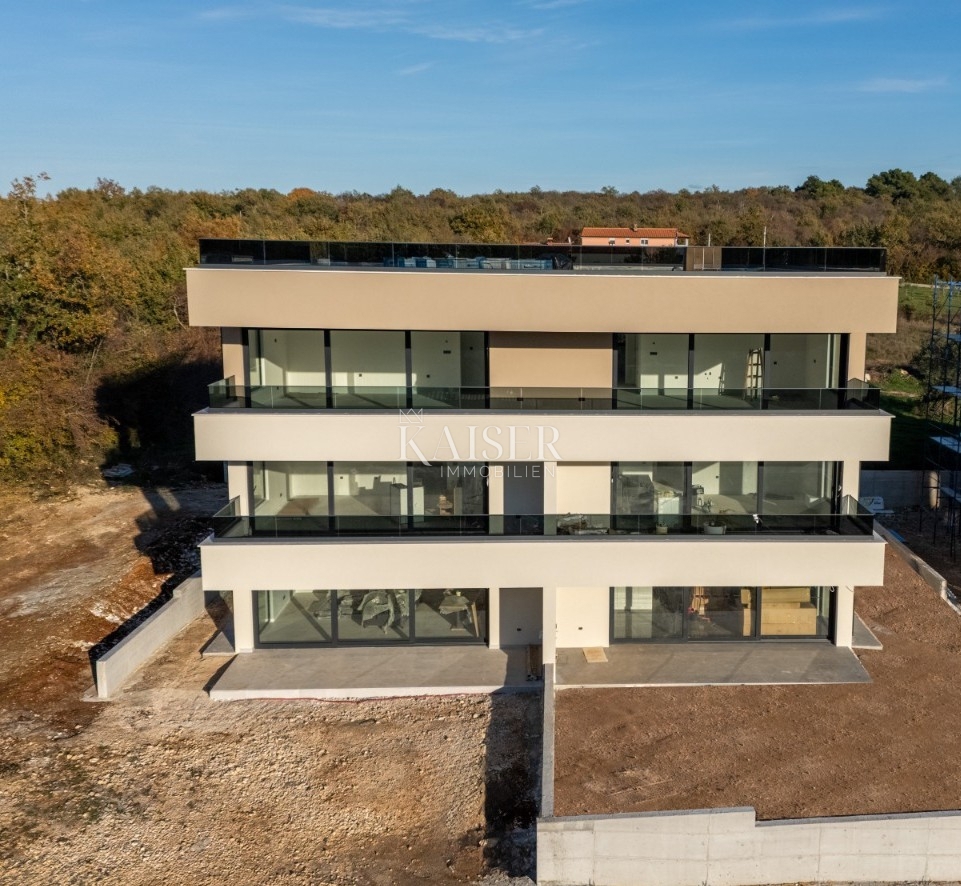 Istra - Poreč, nov luksuzni penthouse s strešno teraso