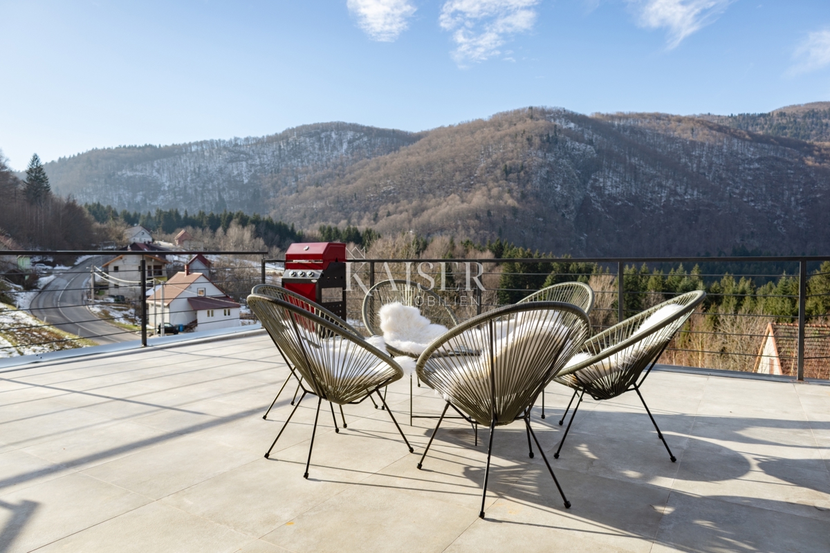 Delnice - vila z bazenom 