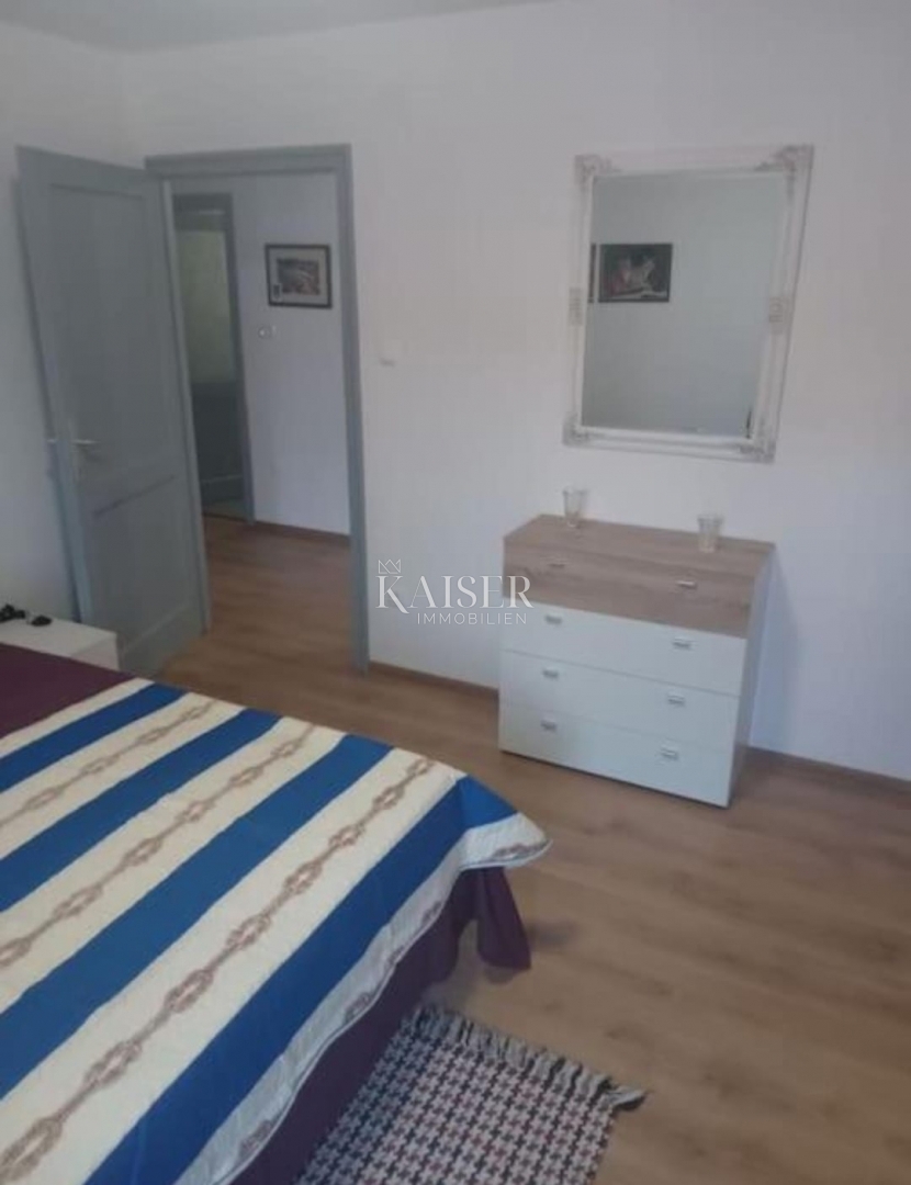 Mali Lošinj, stanovanje 54 m2 v centru s parkirnim mestom