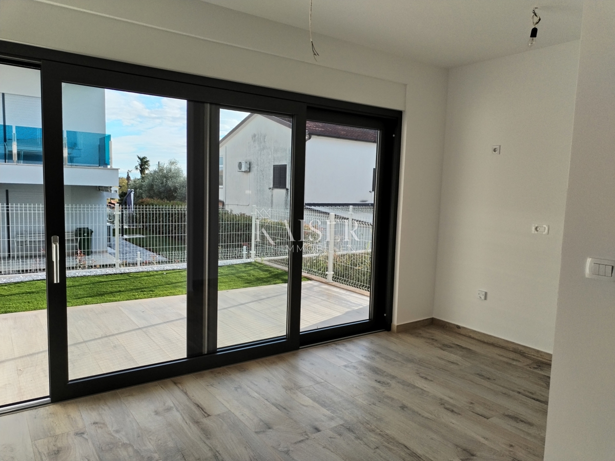 Istra, Umag, stanovanje 67 m2, 300m od morja