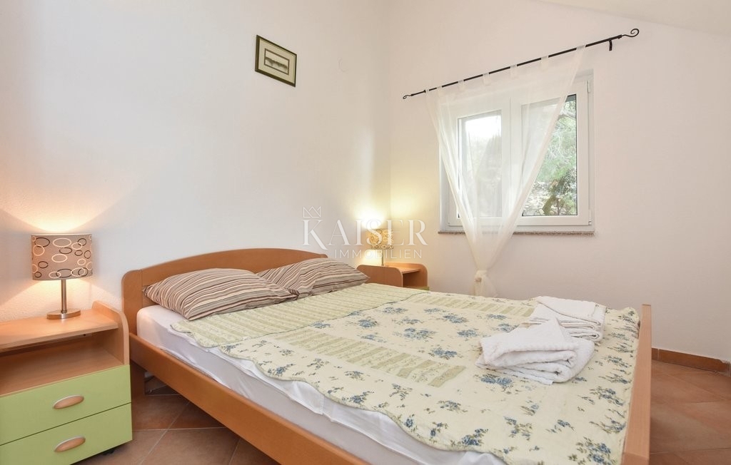 Otok Hvar - hiša prva vrsta ob morju