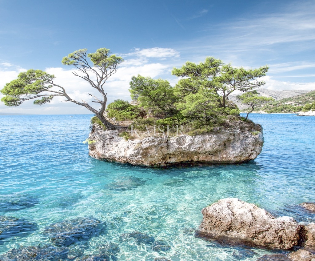 Otok Hvar - hiša prva vrsta ob morju