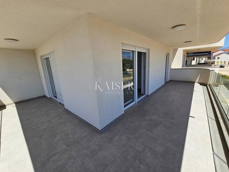 Pag, Povljana - apartma 56 m2 prva vrsta do morja