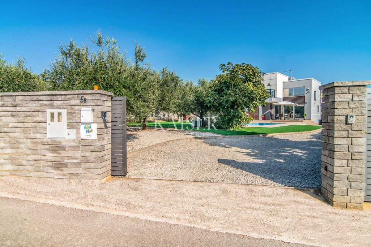 Istra, Vodnjan - vila z bazenom in pogledom na Brione