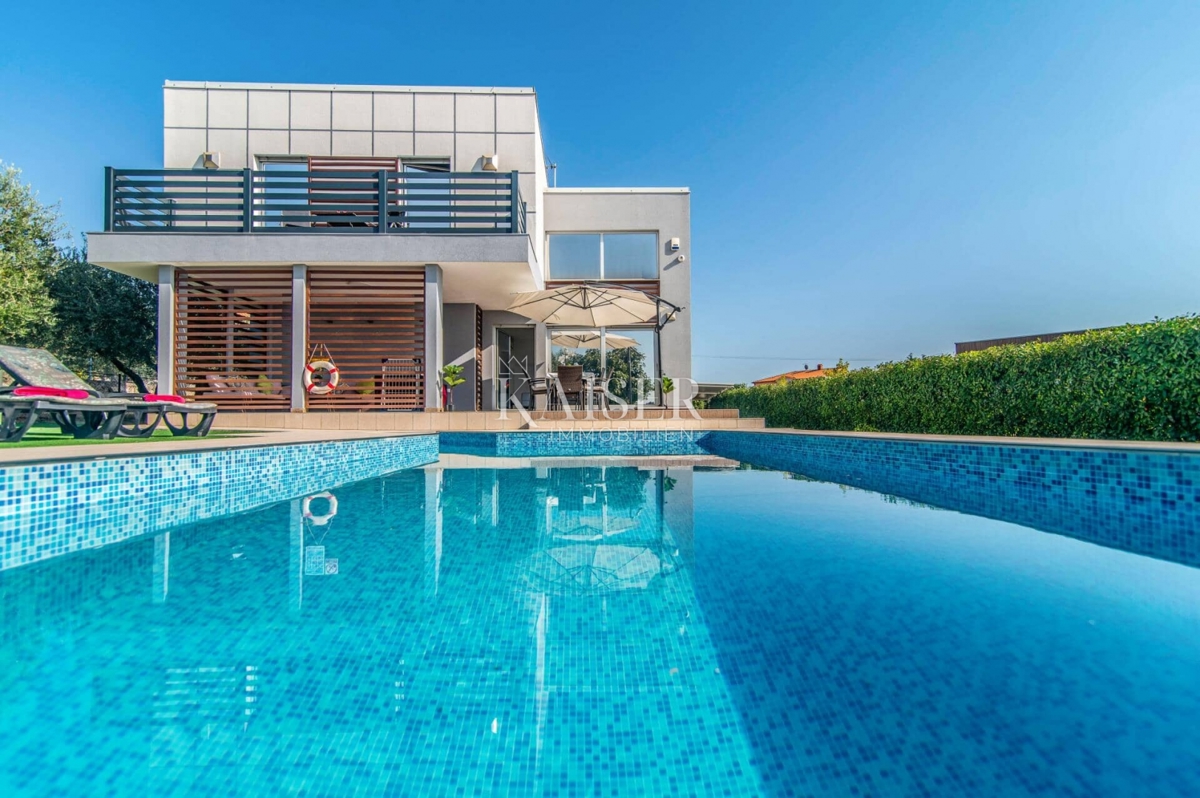 Istra, Vodnjan - vila z bazenom in pogledom na Brione