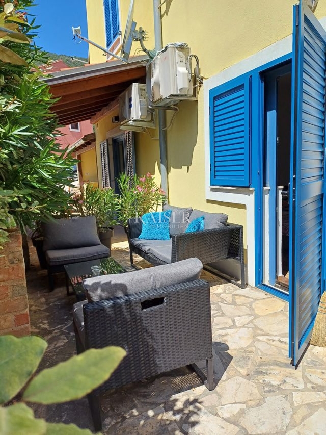 Prostoren pritlični apartma v Svetem Jakovu – otok Lošinj