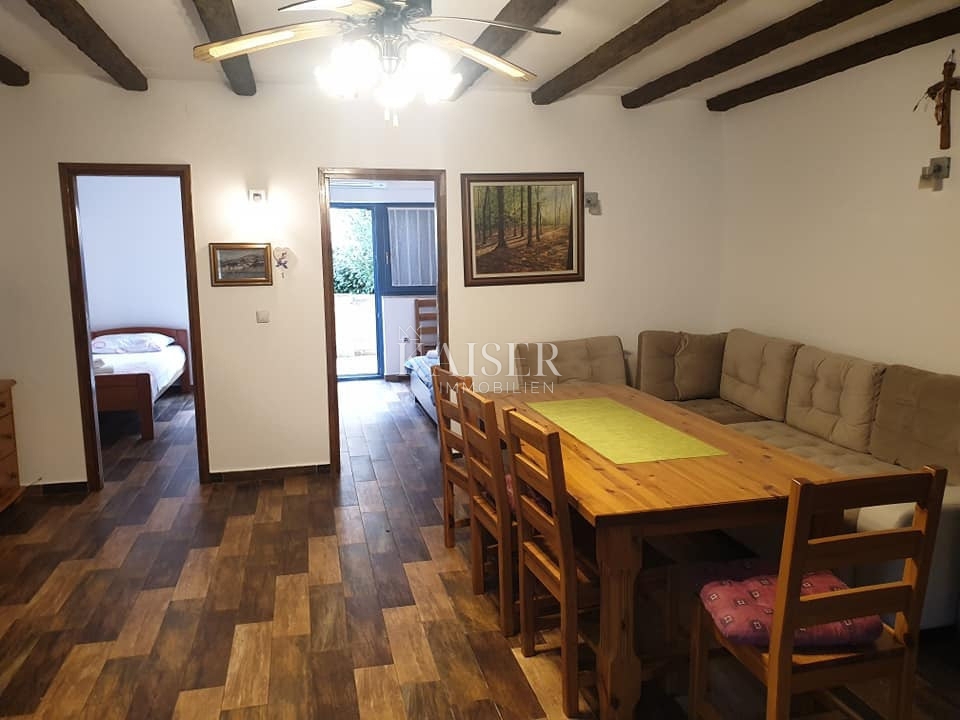 Prostoren pritlični apartma v Svetem Jakovu – otok Lošinj