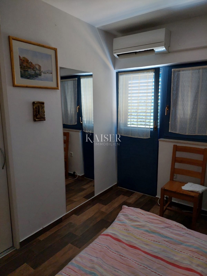 Prostoren pritlični apartma v Svetem Jakovu – otok Lošinj