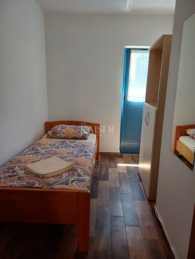 Prostoren pritlični apartma v Svetem Jakovu – otok Lošinj