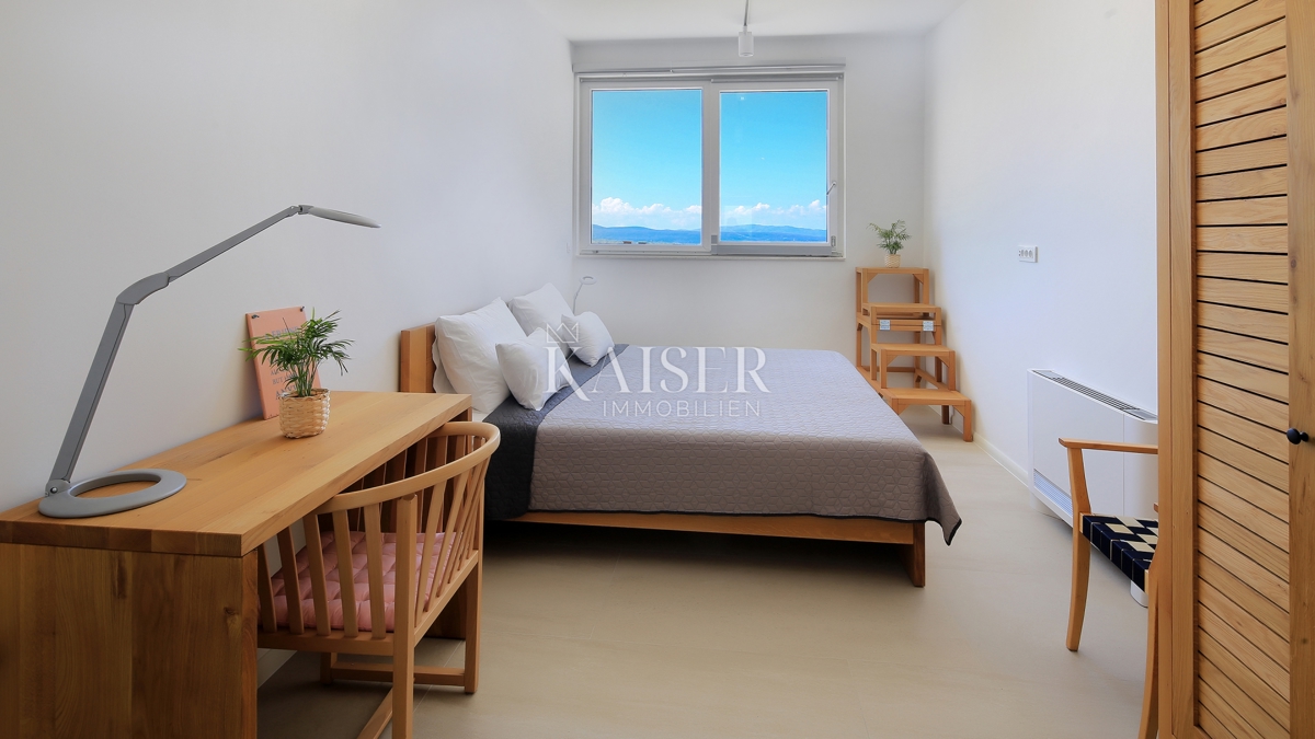 Otok Krk, Malinska - Moderna vila 200m2 z bazenom in pogledom na morje