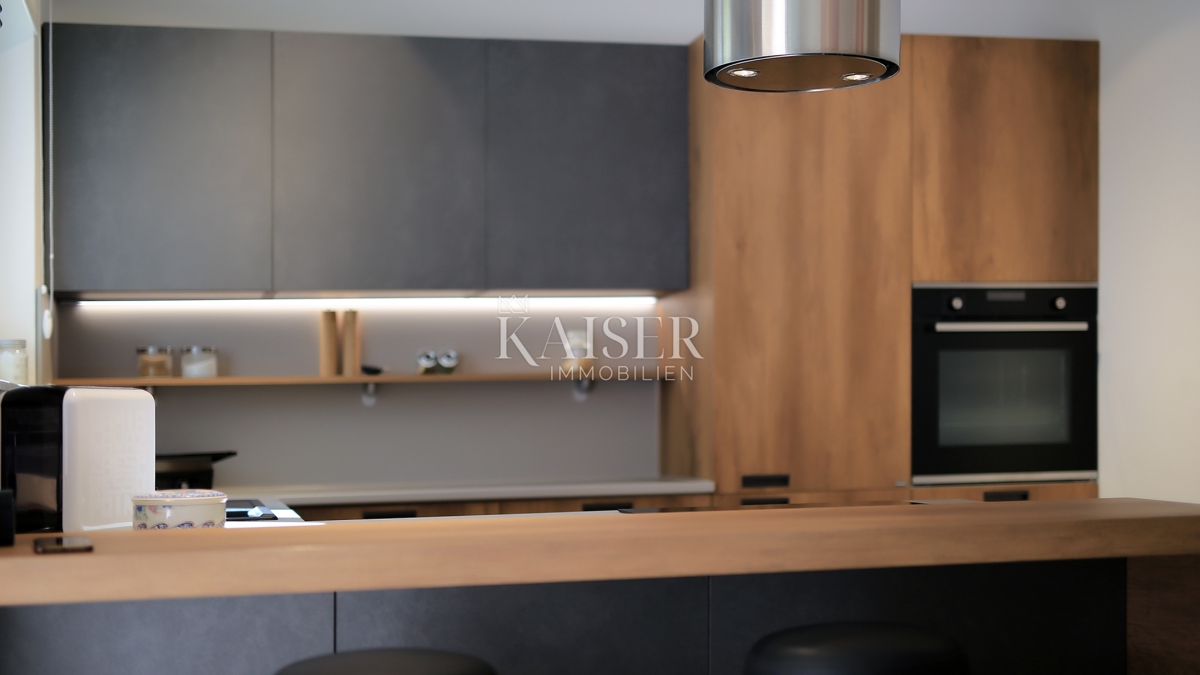 Otok Krk, Malinska - Moderna vila 200m2 z bazenom in pogledom na morje