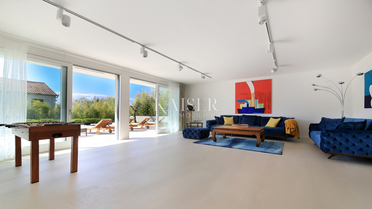 Otok Krk, Malinska - Moderna vila 200m2 z bazenom in pogledom na morje