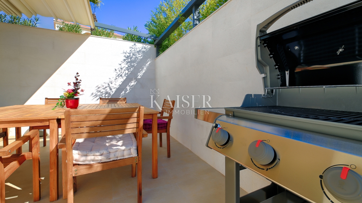 Otok Krk, Malinska - Moderna vila 200m2 z bazenom in pogledom na morje