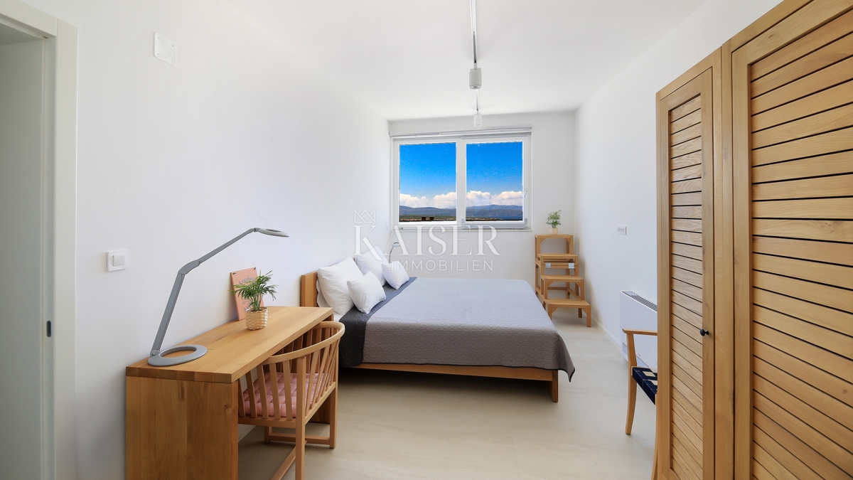 Otok Krk, Malinska - Moderna vila 200m2 z bazenom in pogledom na morje