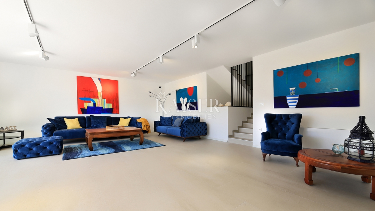 Otok Krk, Malinska - Moderna vila 200m2 z bazenom in pogledom na morje