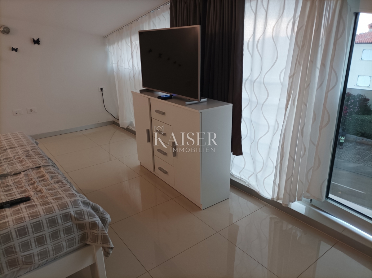 Novigrad, stanovanje 41 m2 v stavbi z dvigalom