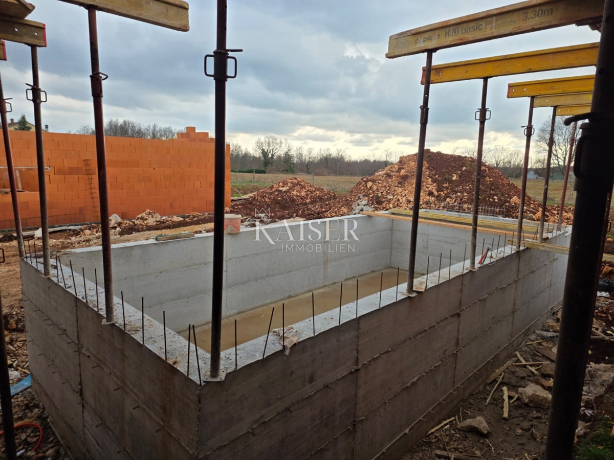 Istra, Žminj - enonadstropna hiša z bazenom