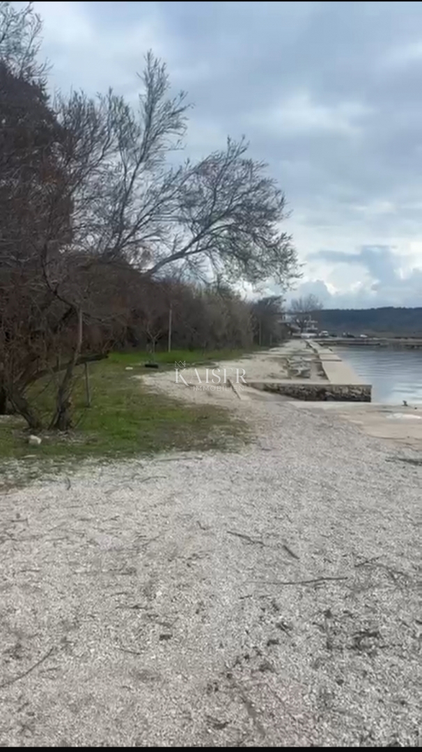  Zazidljivo zemljišče Rtina, Ražanac, 3.518m2