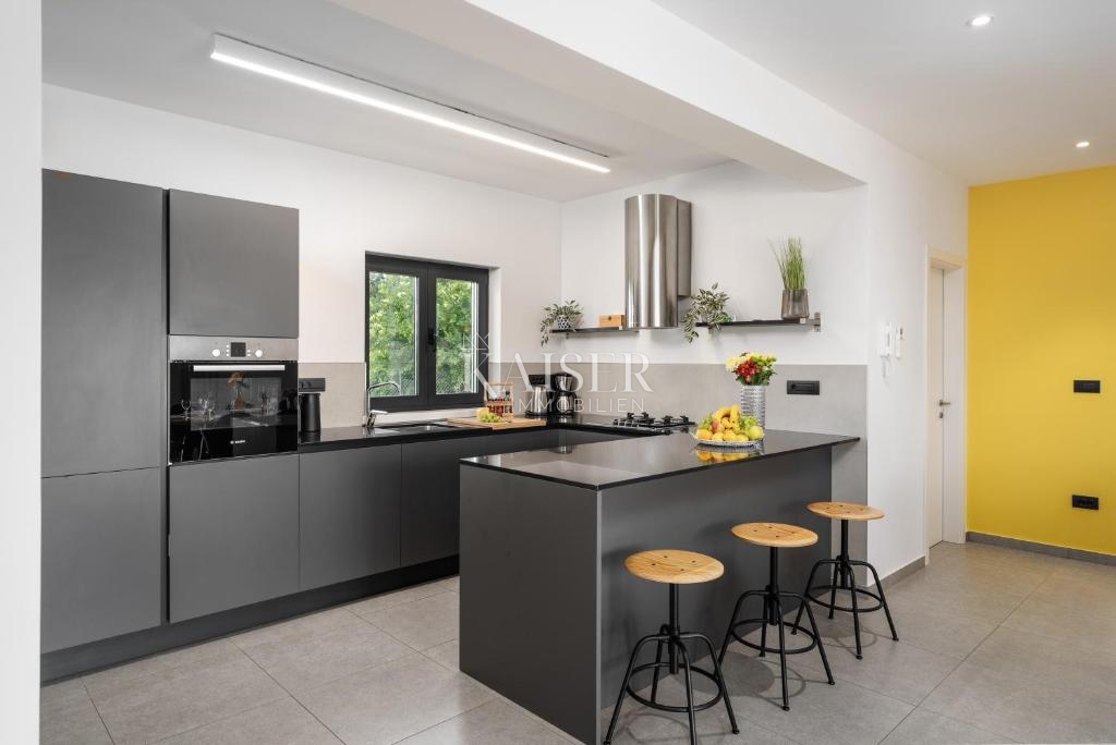 Istra - Poreč, čudovita luksuzna vila s pogledom na morje