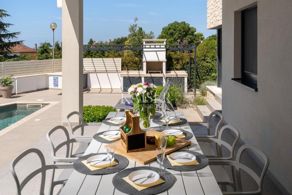 Istra - Poreč, čudovita luksuzna vila s pogledom na morje