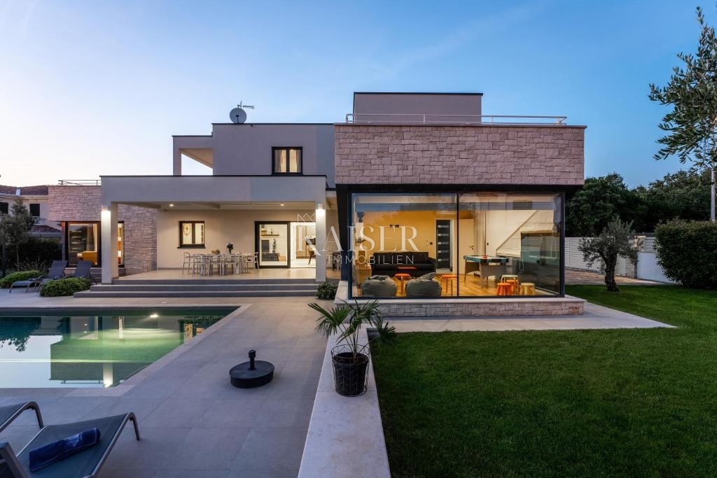 Istra - Poreč, čudovita luksuzna vila s pogledom na morje