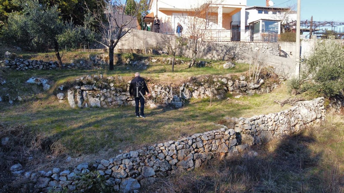  Zazidljivo zemljišče Bregi, Matulji, 665m2